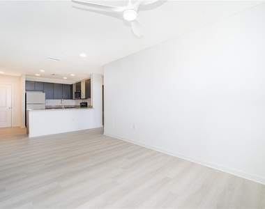 5579 Millenia Park Blvd - Photo Thumbnail 14