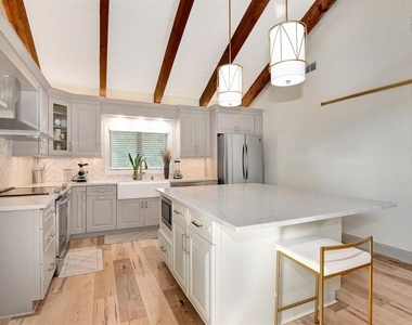 213 Riverbend Road - Photo Thumbnail 15