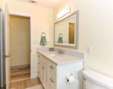 213 Riverbend Road - Photo Thumbnail 33