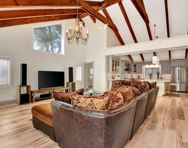 213 Riverbend Road - Photo Thumbnail 12