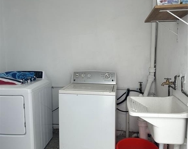 205 Las Flores Street - Photo Thumbnail 4