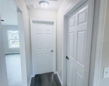 13439 Sw 106th Place - Photo Thumbnail 11