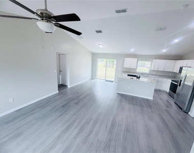 13439 Sw 106th Place - Photo Thumbnail 5