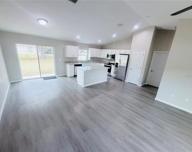 13439 Sw 106th Place - Photo Thumbnail 3