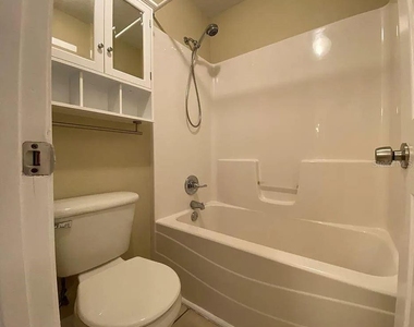 3254 Howell Branch Road - Photo Thumbnail 11