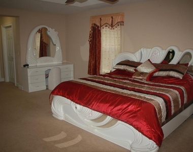 6935 Brescia Way - Photo Thumbnail 5