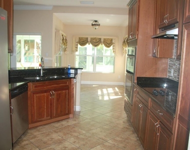 6935 Brescia Way - Photo Thumbnail 2