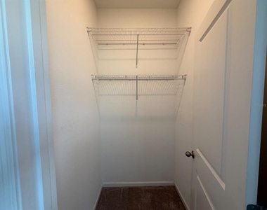 2021 Hemingway Circle - Photo Thumbnail 11