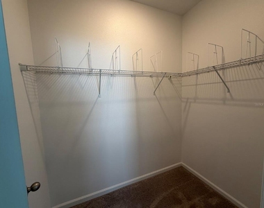 2021 Hemingway Circle - Photo Thumbnail 5