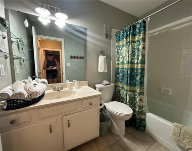 1096 Villa Lane - Photo Thumbnail 14
