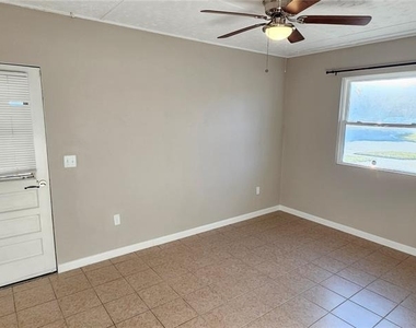 5935 Antilla Drive - Photo Thumbnail 10