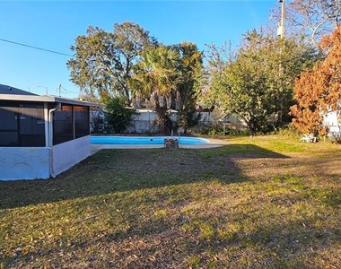 5935 Antilla Drive - Photo Thumbnail 15