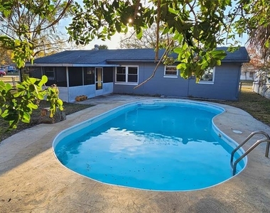 5935 Antilla Drive - Photo Thumbnail 13