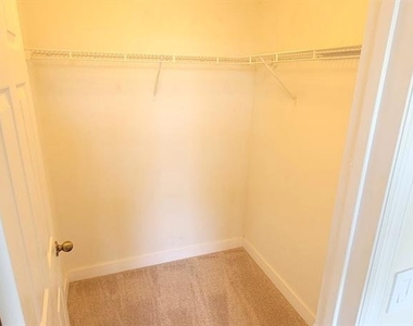 3508 Windy Walk Way - Photo Thumbnail 5