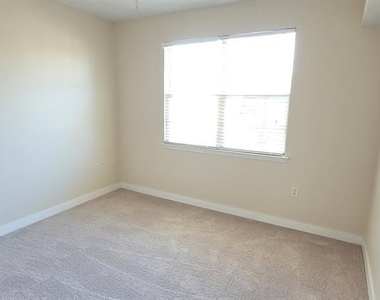 3508 Windy Walk Way - Photo Thumbnail 7