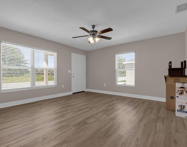 324 Avenue Y Ne - Photo Thumbnail 7