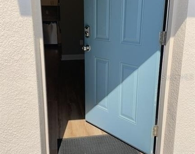 324 Avenue Y Ne - Photo Thumbnail 1