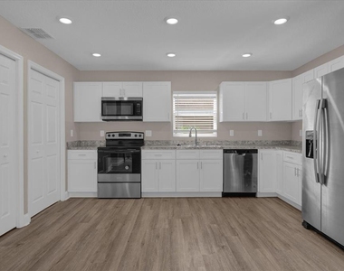 324 Avenue Y Ne - Photo Thumbnail 8