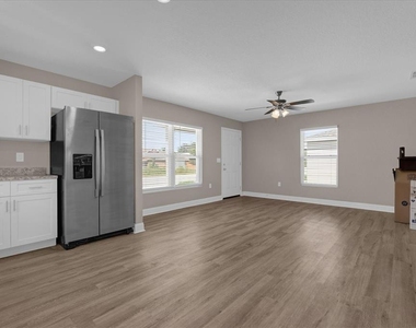 324 Avenue Y Ne - Photo Thumbnail 11