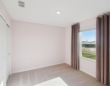 4904 Bluebell Court - Photo Thumbnail 25
