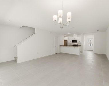 16607 Luminary Loop - Photo Thumbnail 5