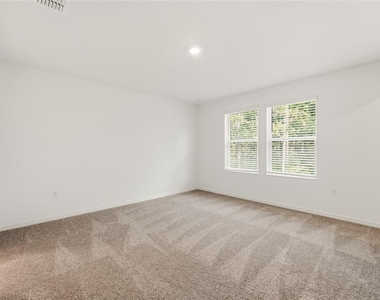 16607 Luminary Loop - Photo Thumbnail 7