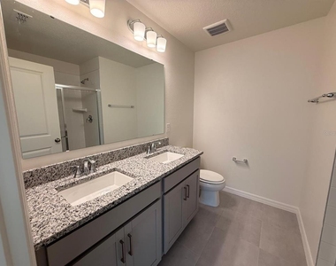 16607 Luminary Loop - Photo Thumbnail 10