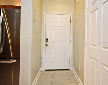 206 E South Street - Photo Thumbnail 6
