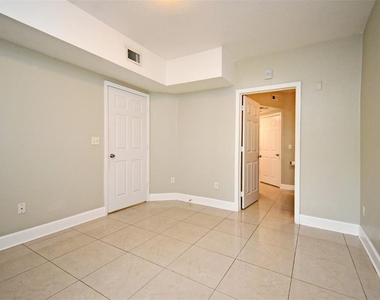 206 E South Street - Photo Thumbnail 21