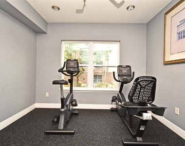 206 E South Street - Photo Thumbnail 31
