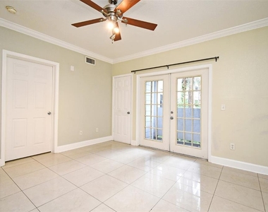 206 E South Street - Photo Thumbnail 12