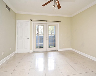 206 E South Street - Photo Thumbnail 11