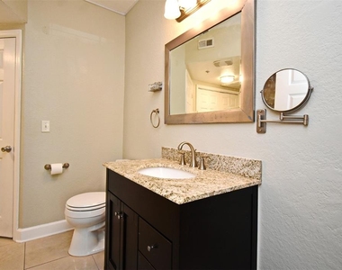 206 E South Street - Photo Thumbnail 14