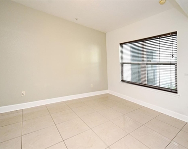 206 E South Street - Photo Thumbnail 23