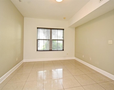 206 E South Street - Photo Thumbnail 22
