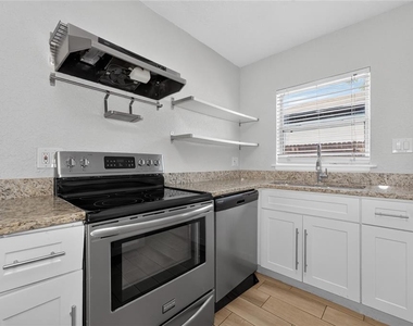2510 Boyd Avenue - Photo Thumbnail 5