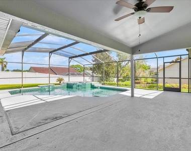 112 Azalea Drive - Photo Thumbnail 16