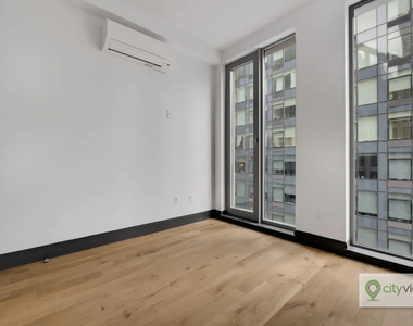 42-20 27th Street - Photo Thumbnail 2