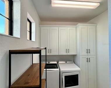 10027 Crooked Creek Drive - Photo Thumbnail 19