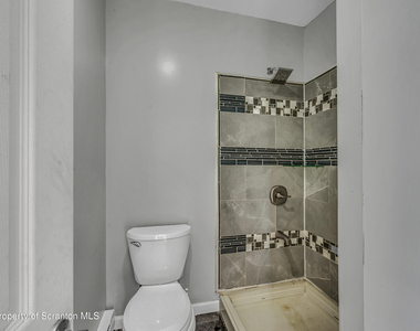 1502 Church (2nd Flr) Avenue - Photo Thumbnail 13