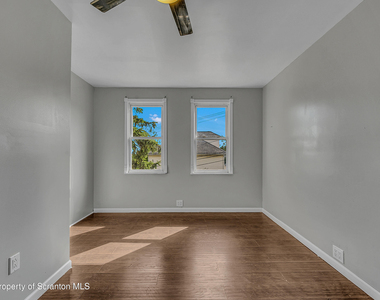 1502 Church (2nd Flr) Avenue - Photo Thumbnail 10
