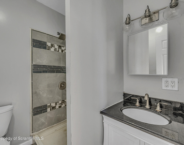 1502 Church (2nd Flr) Avenue - Photo Thumbnail 12