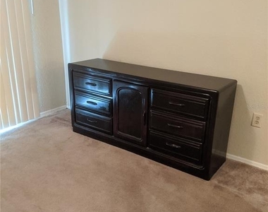 3705 Sw 27th Street - Photo Thumbnail 2