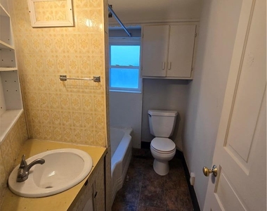 1437 Webster Street - Photo Thumbnail 9