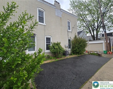 1437 Webster Street - Photo Thumbnail 1