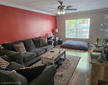 2636 Sw 35th Place - Photo Thumbnail 4