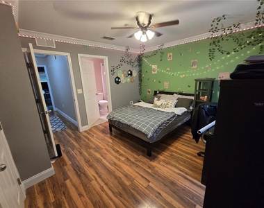 2636 Sw 35th Place - Photo Thumbnail 14