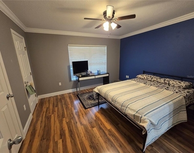 2636 Sw 35th Place - Photo Thumbnail 11