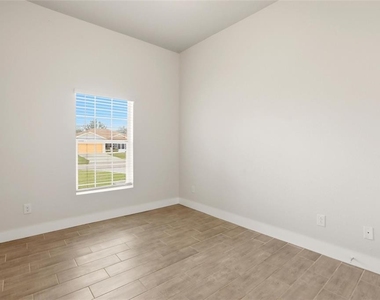 870 Columbia Street - Photo Thumbnail 31
