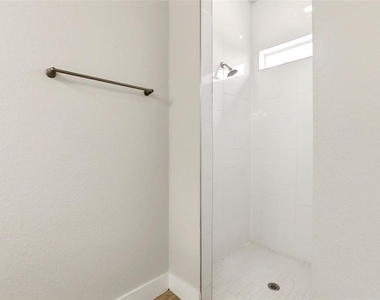 870 Columbia Street - Photo Thumbnail 38